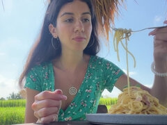 Amateur, Sucer une bite, Tir de sperme, Nourriture, De plein air, Public, Sperme, Toilettes