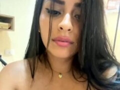 Tussi, Grosse titten, Braunhaarige, Latina, Masturbation, Reif, Solo, Titten