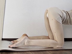 美人, ドレス, 足, フェティッシュ, 足フェチ, ガリガリ, ソフトコア, スカートのぞき