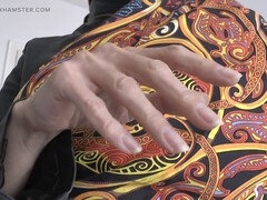Beautiful hands fetish in action with LadyVictoriaValente