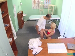 Большие сиськи, Минет, Кончили внутрь, Доктор, Собачьи, Пальцем, Студентка, Униформа