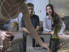 Asiatisch, Chinesisch, Spermaladung, Doppelpenetration, Hardcore, Lingerie, Reif, Flotter dreier