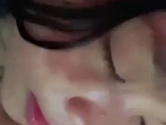 Enthousiasteling, Grote mammen, Indonesisch, Tieten likken, Speelgoed
