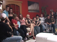 Enthousiasteling, Bruinharig, Groep, Likken, Pijn, Kut duiken, Geschoren, Kousen