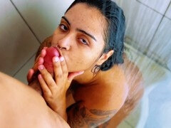 Leie, Grosser arsch, Blasen, Braunhaarige, Sperma im mund, Spermaladung, Aufs gesicht abspritzen, Handjob