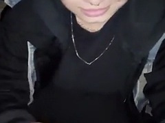 Grosse bite, Brunette brune, Branlette thaïlandaise, Hard, Piercing, Pov, Adolescente, Nénés