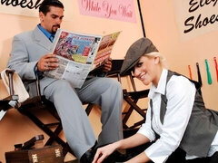 Amateur, Grosse bite, Gros seins, En levrette, Seins naturels, Bureau, Chatte, Cheveux courts