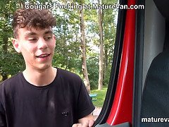 Grosse bite, Gros seins, Sucer une bite, Voiture, Femme couguar, Masturbation, Mature, Seins flasques
