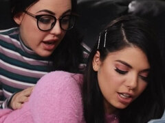 Cunnilingus, Negro, Tacones, Jeans, Besar, Nalgadas, Hilo dental, Tetas