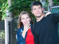 Lécher le cul, Blonde, Sucer une bite, Doigter, Branlette thaïlandaise, Embrassement, Seins naturels, Rasée