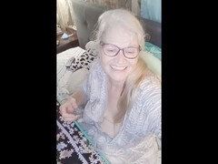 Enthousiasteling, Brits, Vrouw, Masturbatie, Rijpe lesbienne, Moeder die ik wil neuken, Moeder, Natuurlijke tieten