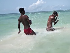 Amateur, Noire, Noir ébène, Érotique, Homosexuelle, Maigrichonne, Suçant