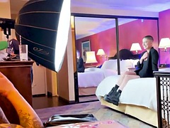 Tussi, Blondine, Braunhaarige, Lesbisch, Transfrau, Erotischer film, Tätowierung, Titten