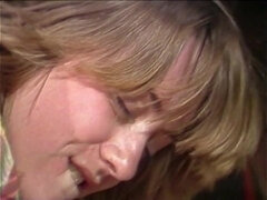 Grosse titten, Blondine, Braunhaarige, Klassisch, Spermaladung, Handjob, Lesbisch, Vintage