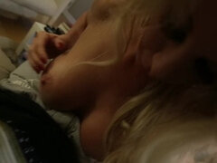 Amateur, Gros seins, Blonde, Plantureuse, Couple, Seins naturels, Public, Nénés