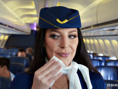 Grosse titten, Blasen, Aufs gesicht abspritzen, Interrassisch, Rock, Stewardess, Strümpfe, Uniform
