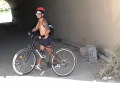 Leie, Grosser schwanz, Geschnappt, Europäisch, Handjob, Hardcore, Masturbation, Öffentlich