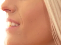 Leie, Blondine, Tschechisch, Hardcore, Piercing, Muschi, Tätowierung, Titten