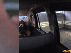 Blasen, Auto, Hundestellung, Fingern, Lecken, Im freien, Pov, Muschi