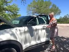 Car Trouble Venus Fucks a Stranger Who Fixes Her Ride