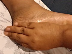 Leie, Arsch, Füsse, Fetisch, Fußfetisch, Massage, Milf, Erotischer film