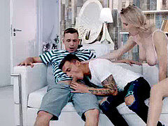 Anal, Bisexual, Mamada, Condón, Corridas, Trio