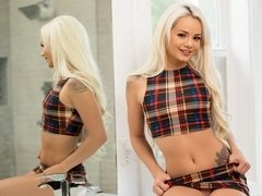 Blondine, Blasen, Handjob, Hardcore, Unschuldig, Masturbation, Jungendliche (18+), Titten