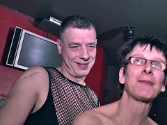 Amateur, Sucer une bite, Allemand, Groupe, Mature, Orgie, Echangistes