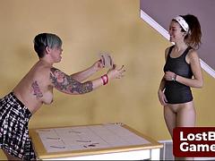 Красотки, Большие сиськи, Брюнетки, Игры, Лесбиянка, Стриптиз