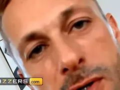 Culo grande, Garganta profunda, Estilo perrito, Corridas faciales, Hd, Monstruo, Trio, Tetas