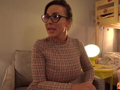 Cul, Gros seins, Brunette brune, Queue, Européenne, Famille, Talons, Piercing