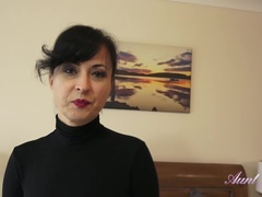 Tetas grandes, Morena, Tacones, Hotel, Instrucción, Lencería, Medias largas