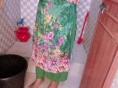 69, 浴室, デカ尻, デカパイ, 指いじり, 自家製, インド人, 妻