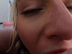 Tarde De Verano Sunny POV Anal Bj And Pee Outdoors in the Pool - Cumshot