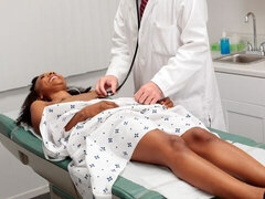 お尻, 黒人, 茶髪の, 医者, バック, 手コキする, 異人種間, ティーン