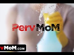 Grosse bite, Gros seins, Sucer une bite, Femme couguar, Tir de sperme, Gorge profonde, Mère que j'aimerais baiser, Criant