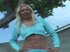 Grosser schwanz, Blasen, Schwarz, Orgasmus, Muschi, Rasiert, Jungendliche (18+), Tittenfick