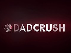 18 jahre, Tochter, Hardcore, Lecken, Rasiert, Taboo, Jungendliche (18+), Titten