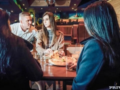 In den arsch, Arsch, Blasen, Braunhaarige, Lecken, Muschi, Strümpfe, Jungendliche (18+)