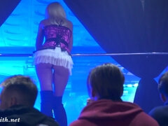 Блондинки, Сумасшедшие, Мастурбация, Милф, На публике, Тощие, Соло, Сиськи