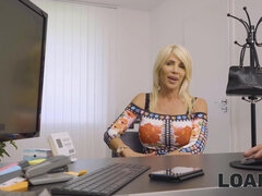 Vorstellungsgespräch, Grosse titten, Blondine, Ungarisch, Milf, Mutti