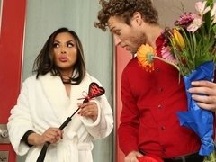 Gorda, Culo grande, Mamada, Estilo perrito, Pajear, Látex, Madres para coger, Tetas