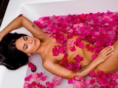 Anal, Cul, Sucer une bite, Attrapée, En levrette, Branlette thaïlandaise, De plein air, Maigrichonne