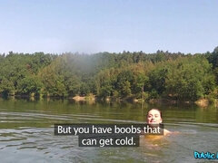 Bikini, Blasen, Schwanz, Europäisch, Aufs gesicht abspritzen, Im freien, Pov, Nass