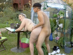 Grote kont, Grote mammen, Blond, Pijpbeurt, Rondborstig, Buiten, Pornster, Tieten likken