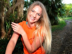Culo, Rubia, Mamada, Estilo perrito, Pajear, Al aire libre, Pov, Adolescente
