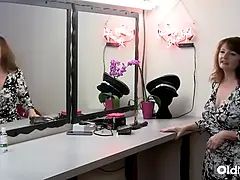 Mature MILF Fucked Fast And Gives Deep Blowjob