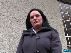 Enthousiasteling, Pijpbeurt, Rondborstig, Moeder, Buiten, Gezichtspunt, Tieten likken, Vrouw