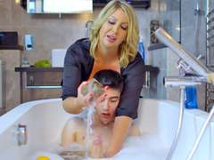 Огромные размеры, Милф