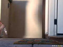 ダブル開発, ヨーロピアン, 顔射, 手コキする, イタリア人, オナニー, アウトドア, タトゥー